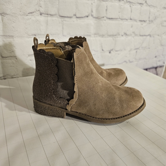 Maggie & Zoe Tan Suede Ankle Boots - Picture 2 of 6
